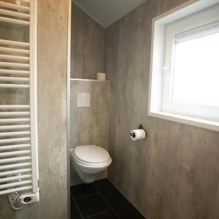 De Bijsselse Enk, Noors 16 Chalet *